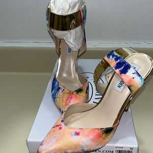 Steve Madden Cuff Cognac pumps